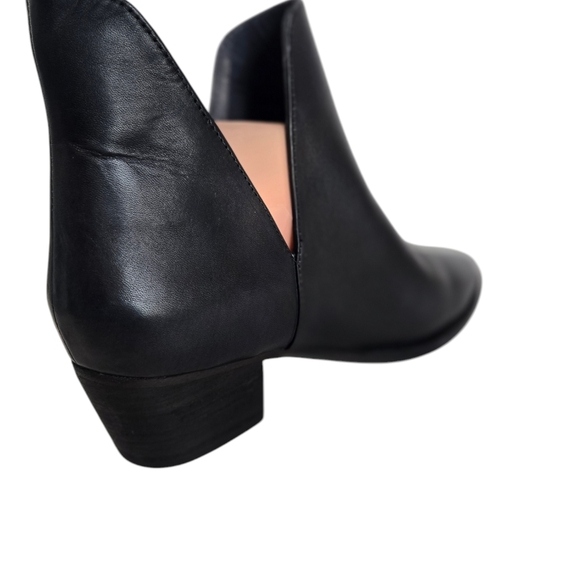 Free People Charm Double V Black Leather Ankle Boots Booties 8.5 - Picture 11 of 13